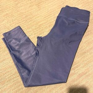 Noli Liquid Leggings in Purple Shimmer/ Shine - Size M